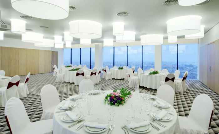 هتل ازیموت نمای رستوران