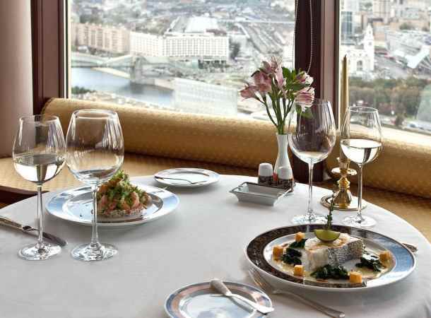 هتل گلدن رینگ نمای داخلی رستوران