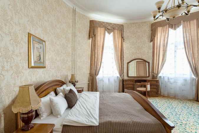 هتل بوداپست نمای اتاق دو تخته