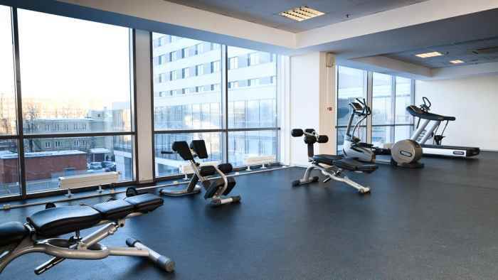 هتل هالیدی این موسکووسکی نمای سالن بدنسازی