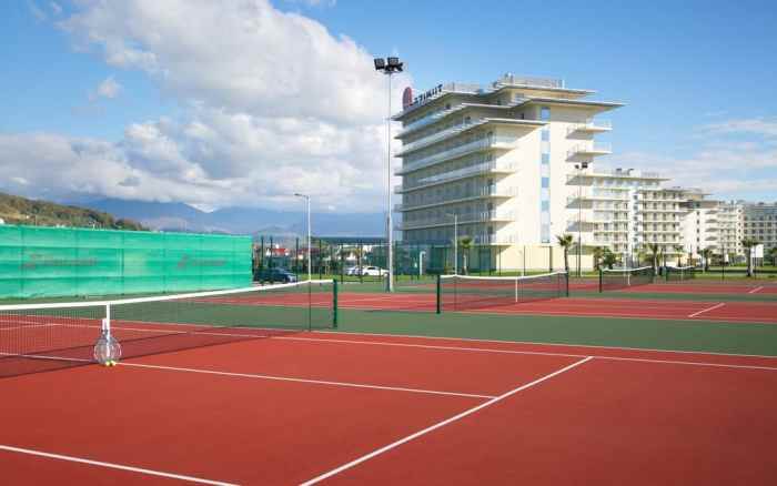 هتل ازیموت سوچی نمای زمین تنیس