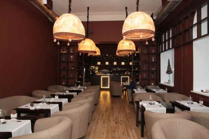 هتل اکتیابرسکایا نمای رستوران