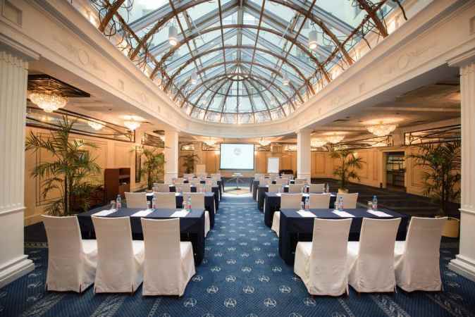 هتل امباسادور نمای سالن کنفرانس