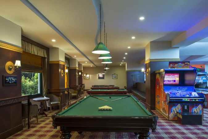 هتل دلفین پالاس نمای سالن بیلیارد