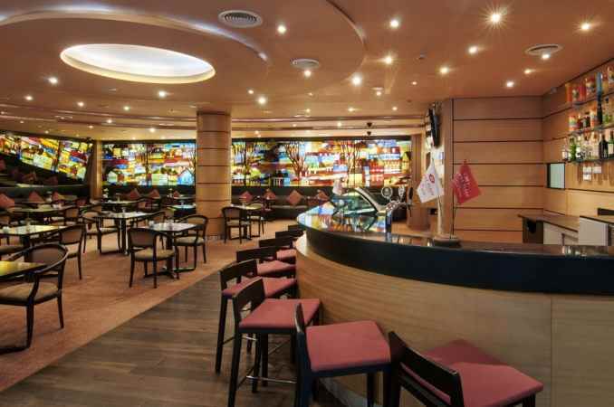 هتل کرون پلازا مسکو نمای کافه لابی