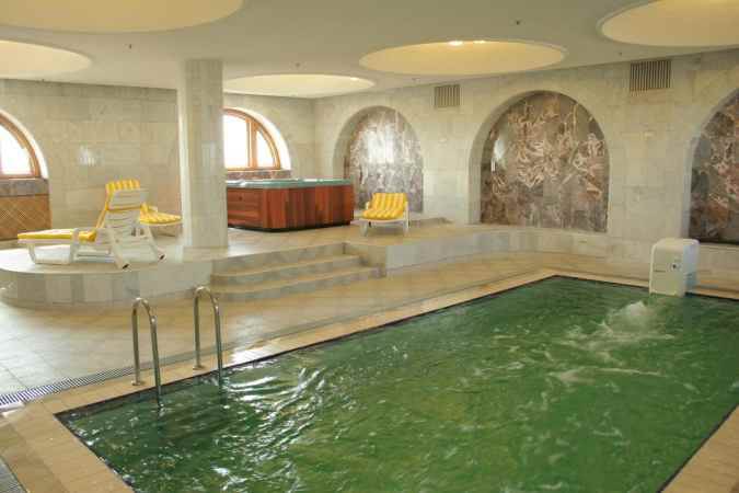 هتل پرسیدنت نمای استخر