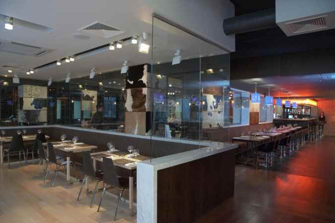 هتل هالیدی این موسکووسکی نمای کافی شاپ لابی