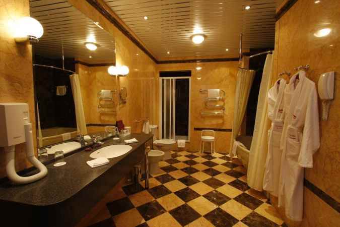 هتل پرسیدنت نمای سرویس حمام