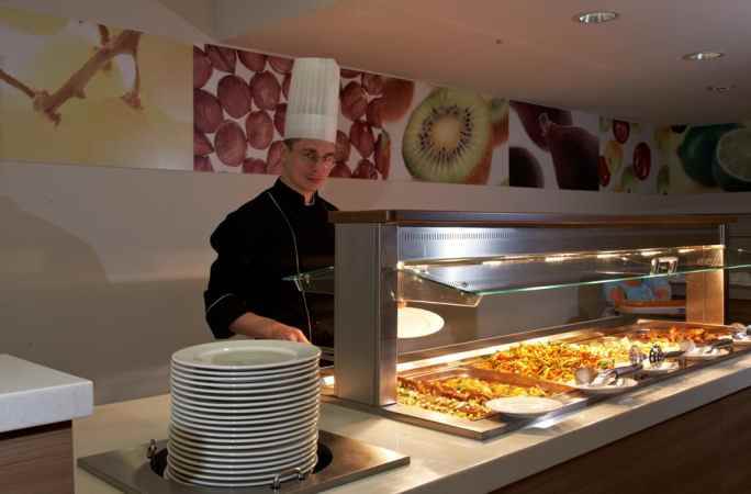 هتل هالیدی این موسکووسکی نمای سرآشپز