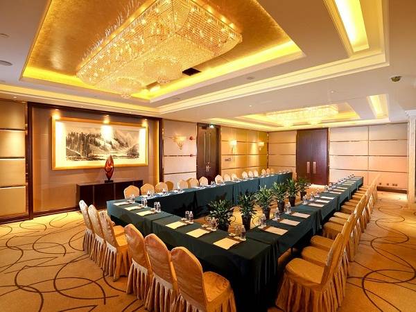 هتل رویال اینترنشنال نمای سالن کنفرانس