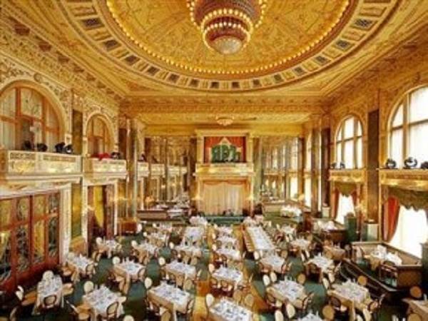 هتل سویتسکی هیستریکال نمای رستوران