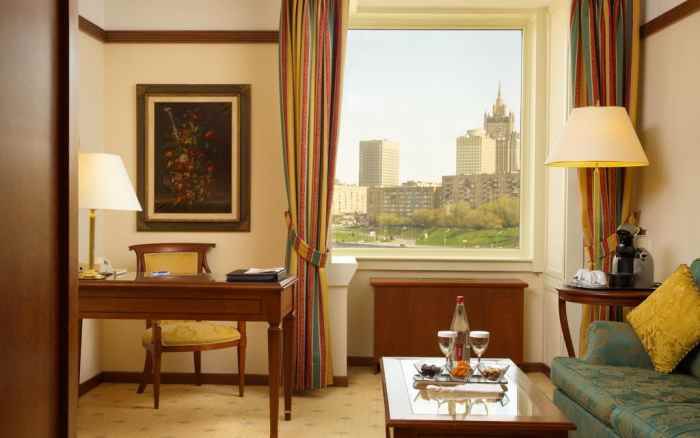 هتل رادیسون سلاویانسکایا نمای اتاق همراه با چشم انداز