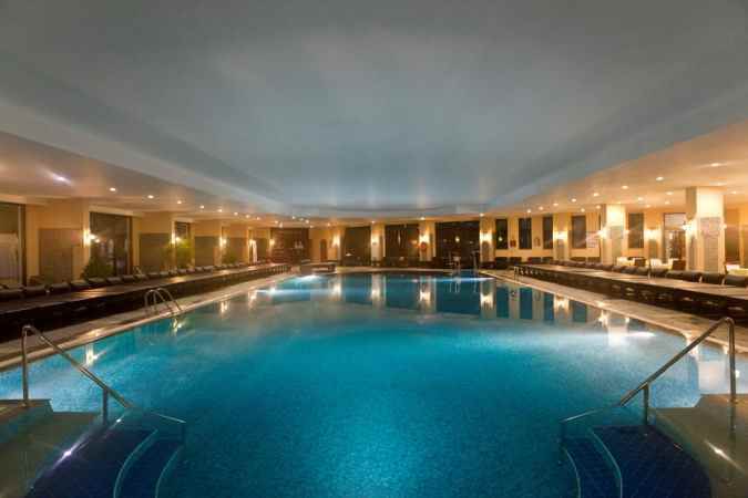 هتل دلفین پالاس نمای استخر سرپوشیده