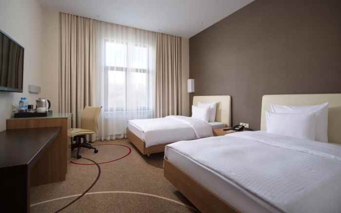 هتل گورکی پانوراما نمای اتاق دو تخته + تک نفره