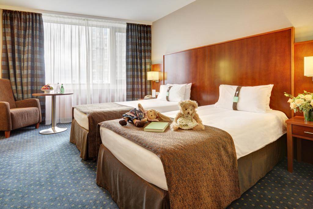 هتل هالیدی این سوکولنیکی نمای اتاق تخت دو نفره