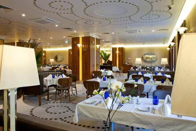هتل کرون پلازا لیگووسکی نمای رستوران