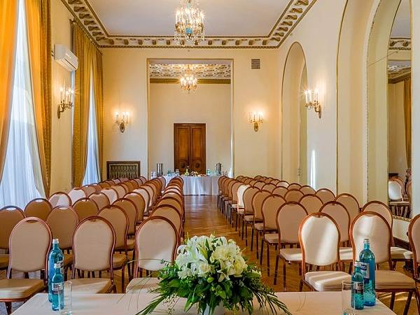 هتل سویتسکی هیستریکال نمای سالن اجتماعات