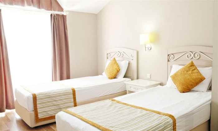 هتل شروود گرینوود نمای اتاق با دو تخت تک نفره