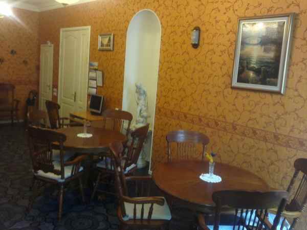 هتل کرونا نمای سالن اتاق ها