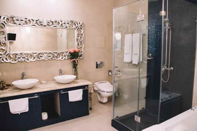 هتل آیوتر بوتیک نمای سرویس حمام