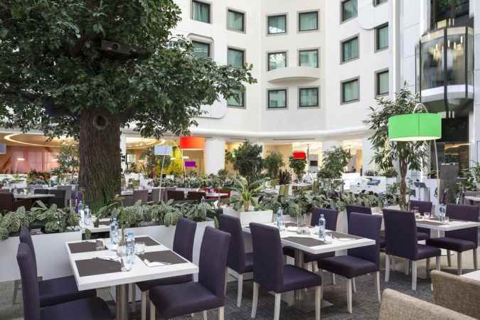 هتل نووتل شرمتیوو ایرپورت نمای رستوران