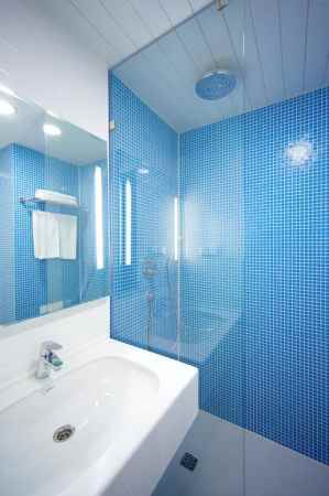 هتل بست وسترن پلوس سنتر نمای سرویس بهداشتی