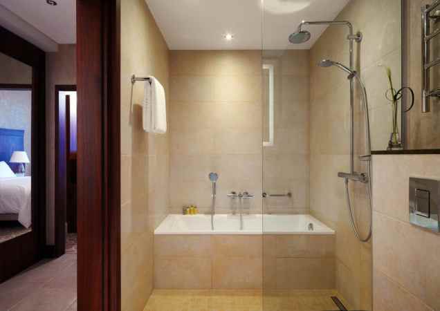 هتل مسکو مارییوت نووی نمای سرویس حمام