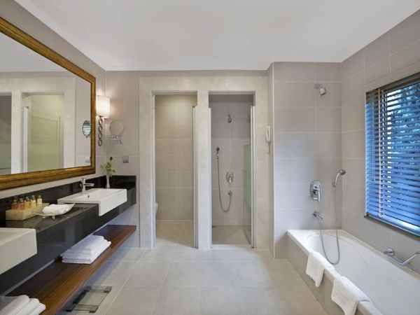 هتل اکا انتدن نمای سرویس حمام