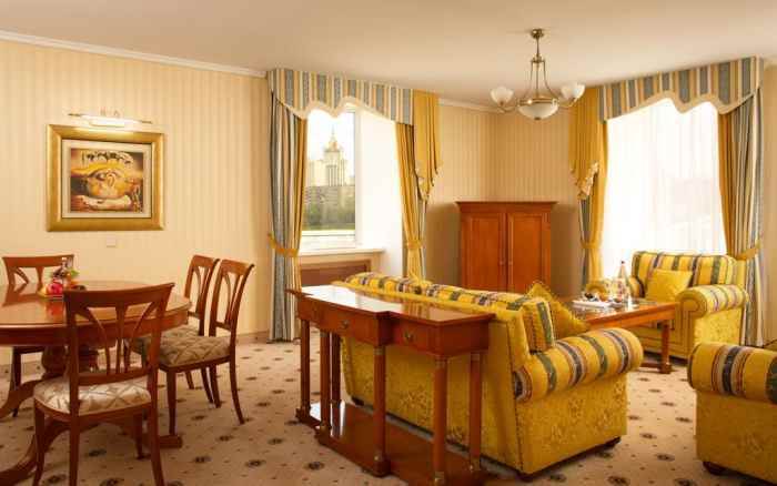 هتل رادیسون سلاویانسکایا نمای سالن اتاق