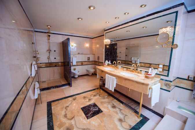 هتل امباسادور نمای سرویس حمام