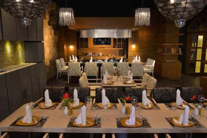 هتل الوا دونا نمای کافه رستوران