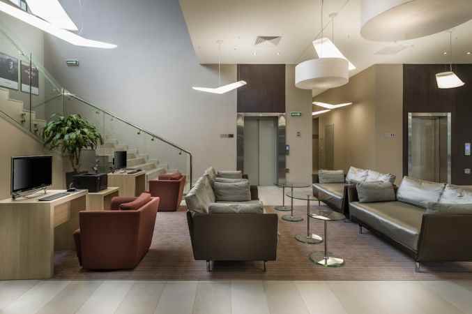 هتل مرکور سوچی نمای سالن اتاق