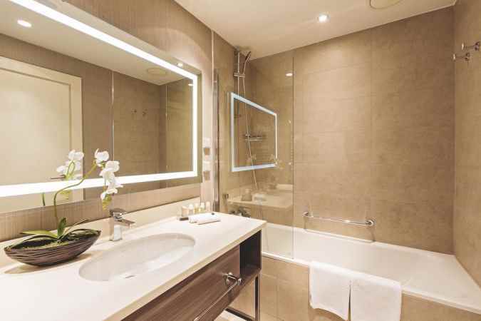 هتل گورکی پلازا نمای سرویس حمام