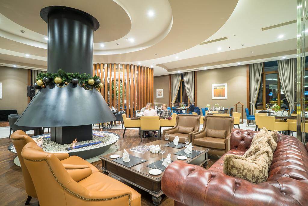 هتل ریکسوس کراسنایا نمای داخلی لابی
