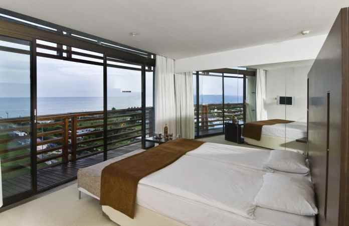 هتل کروانسارای لارا نمای اتاق تخت دو نفره