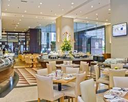 هتل گرند سیزنس نمای رستوران