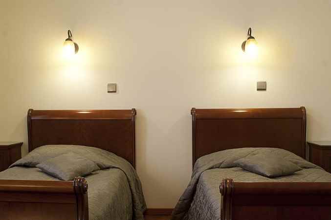 هتل ورمنا گودا نمای اتاق با تخت خواب تک نفره
