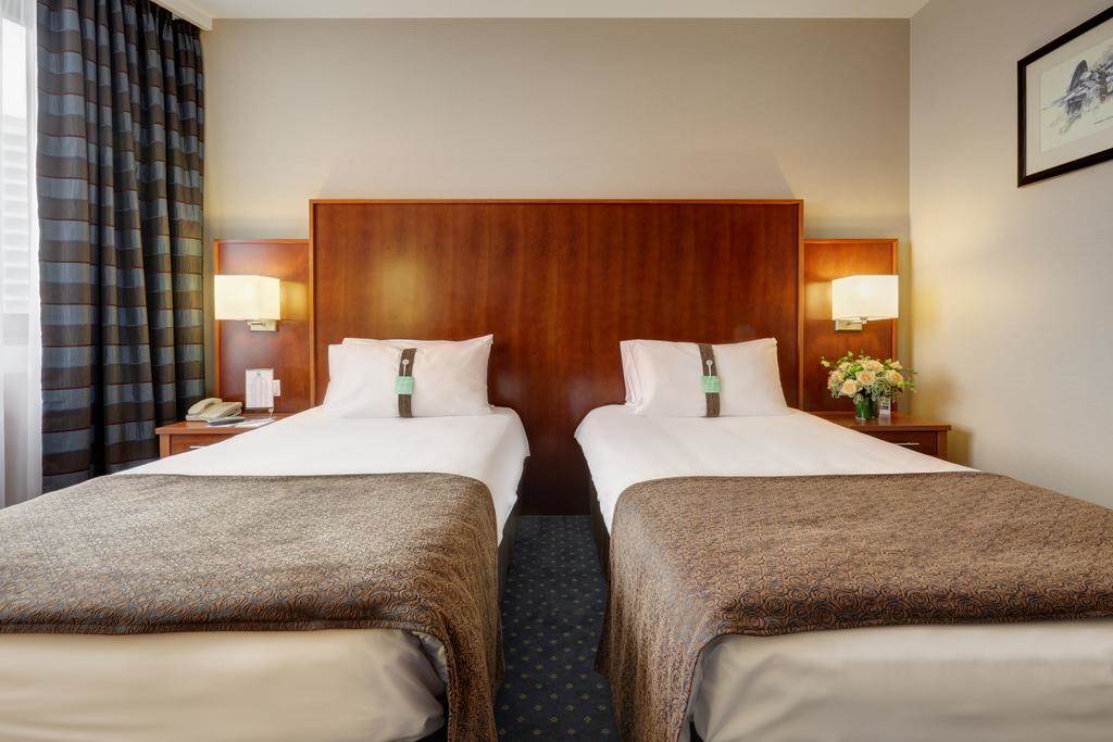 هتل هالیدی این سوکولنیکی نمای اتاق تخت تک نفره