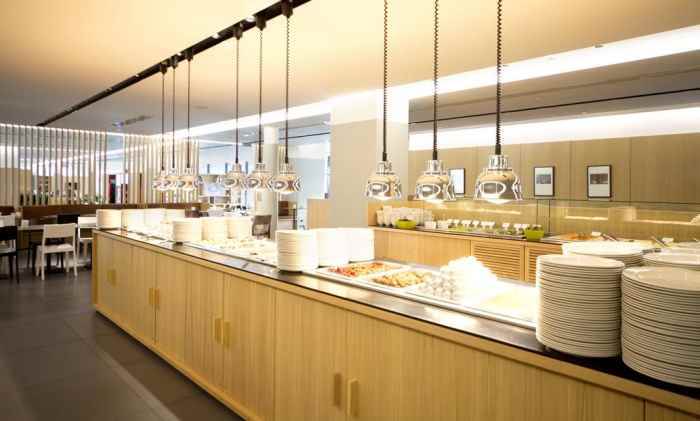 هتل ازیموت نمای آشپزخانه