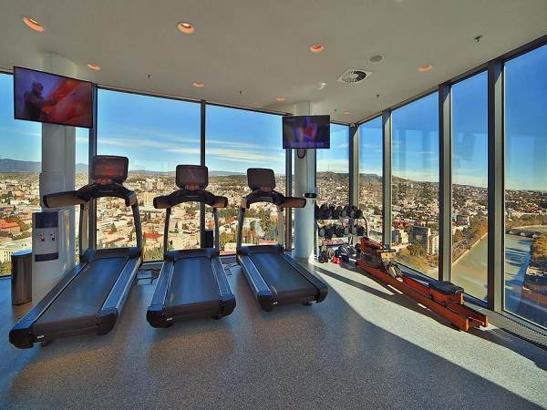 هتل رادیسون بلو ایوریا نمای سالن بدنسازی