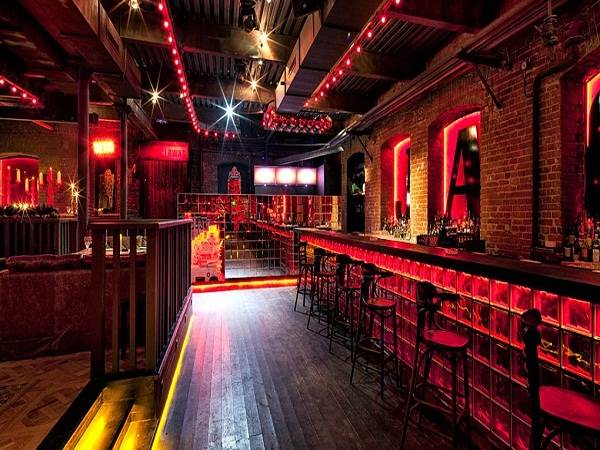 هتل سویتسکی هیستریکال نمای کافی شاپ