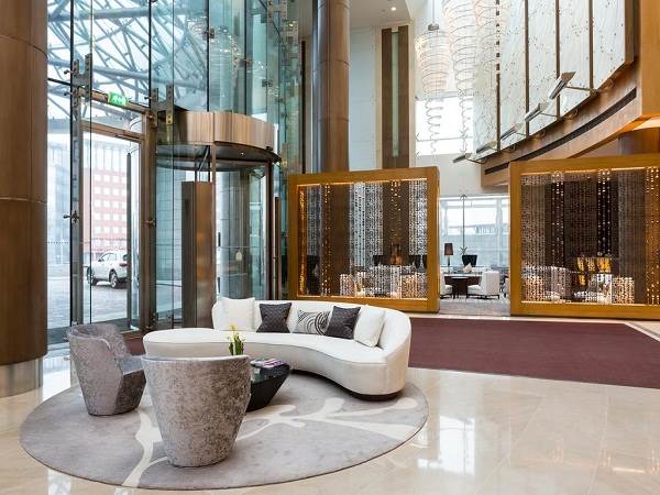 هتل سوئیس کراسنی هلمی نمای لابی