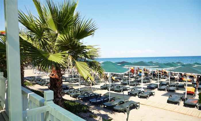 هتل شروود گرینوود نمای ساحل