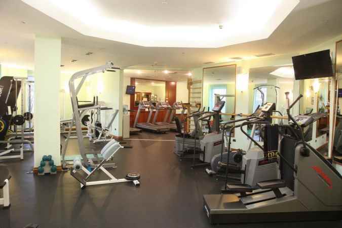 هتل گلدن رینگ نمای سالن بدنسازی