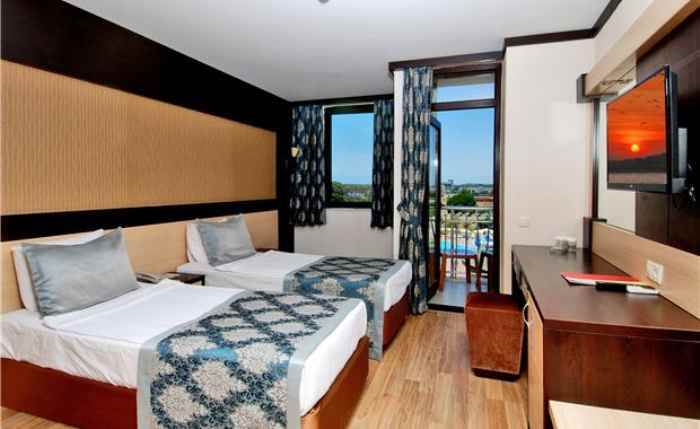 هتل مایا ورلد نمای اتاق با تخت خواب تک نفره