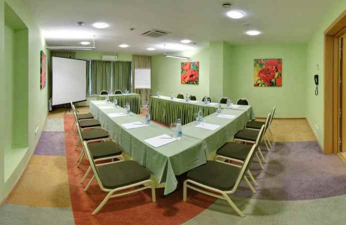 هتل نش اتل نمای سالن کنفرانس