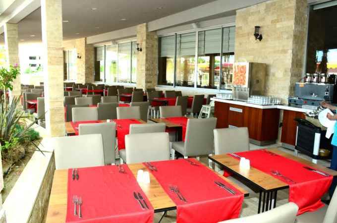 هتل رامادا ساید نمای کافه رستوران