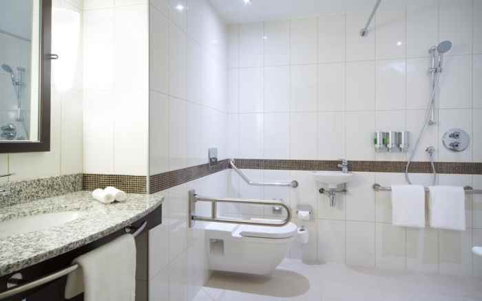 هتل همپتون بای هیلتون سن پترزبورگ نمای سرویس دستشویی