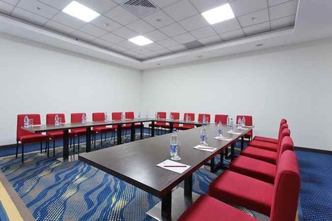 هتل ازیموت ریسورت اند اسپا نمای سالن کنفرانس