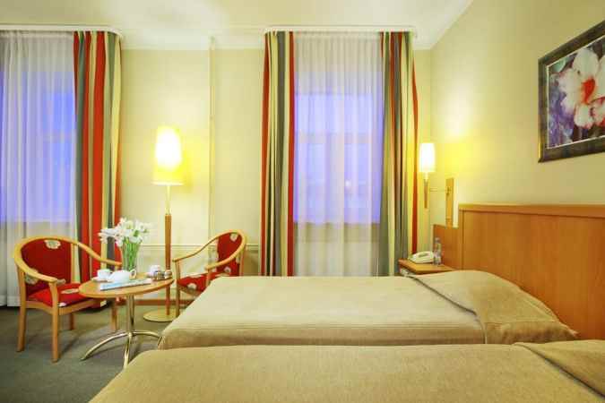 هتل اکتیابرسکایا نمای داخلی اتاق